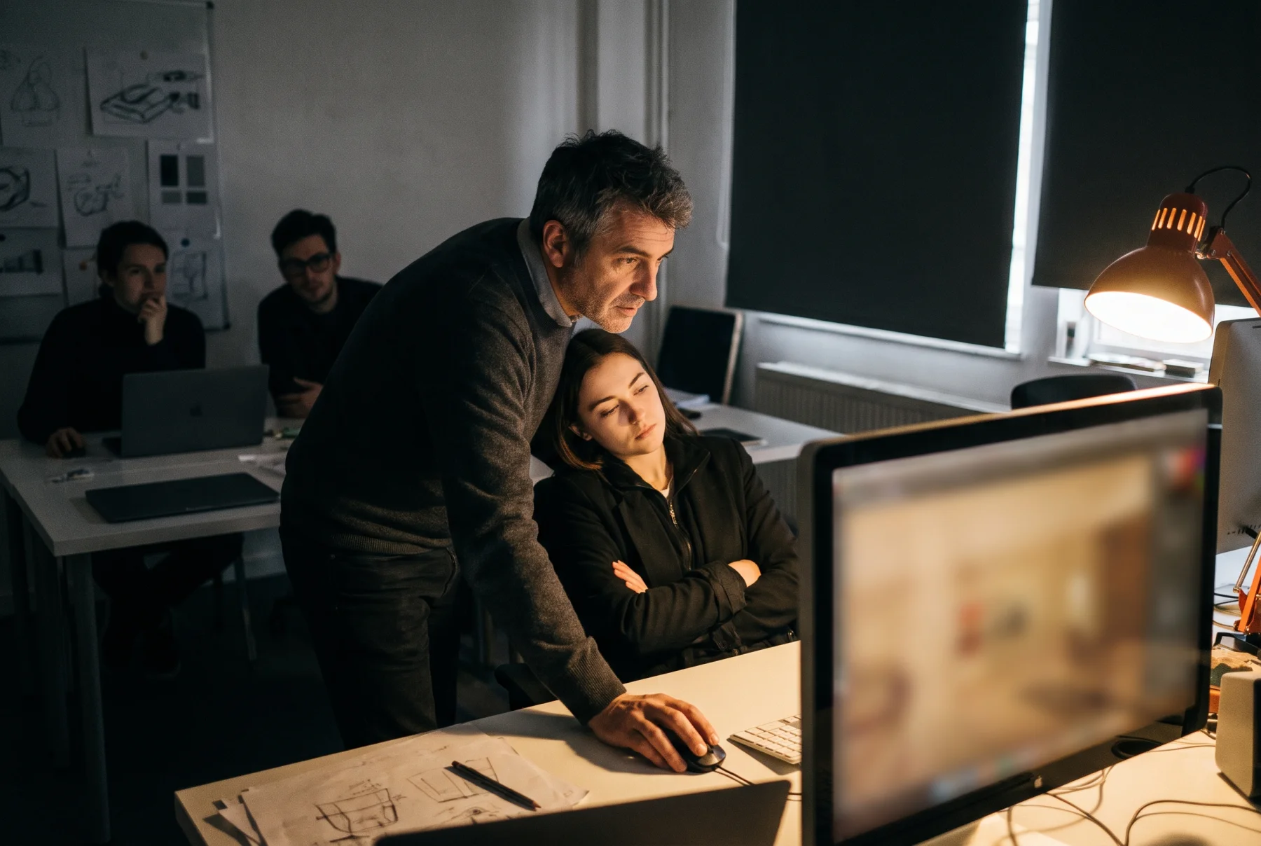 When the leader grabs the mouse, the team stops deciding